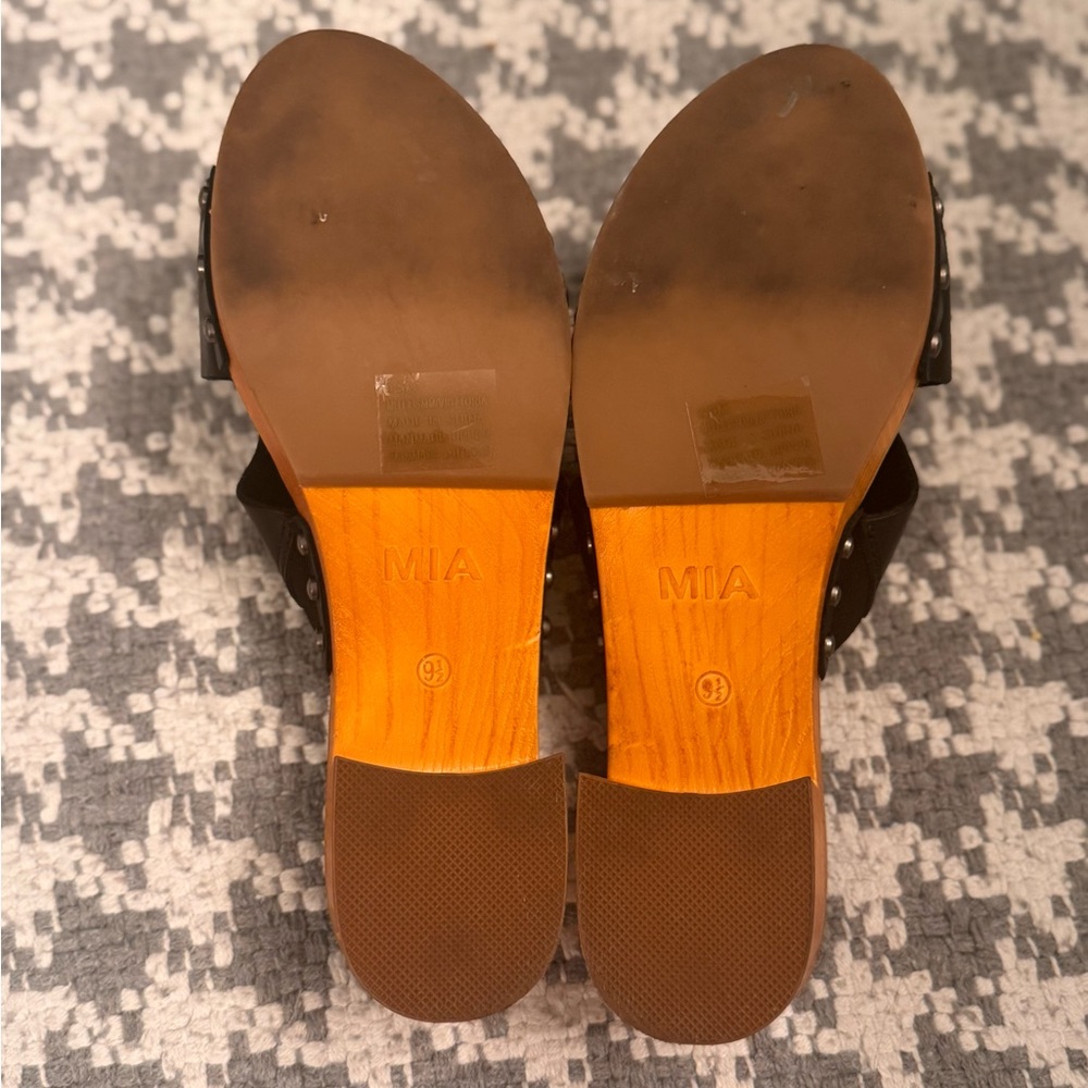 MIA-CLOG SANDALS - Picture 7 of 8
